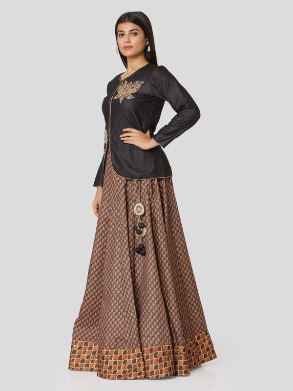 Black Chanderi Jacket Top With Hand Embroidery & Printed Skirt With Tassels